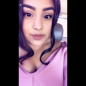 Meet your Posher, Nuvia